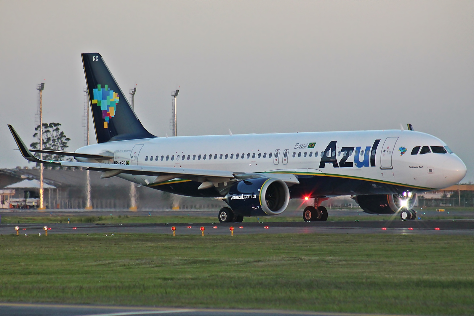 Azul encerra operações em 13 cidades e reestrutura 53 rotas